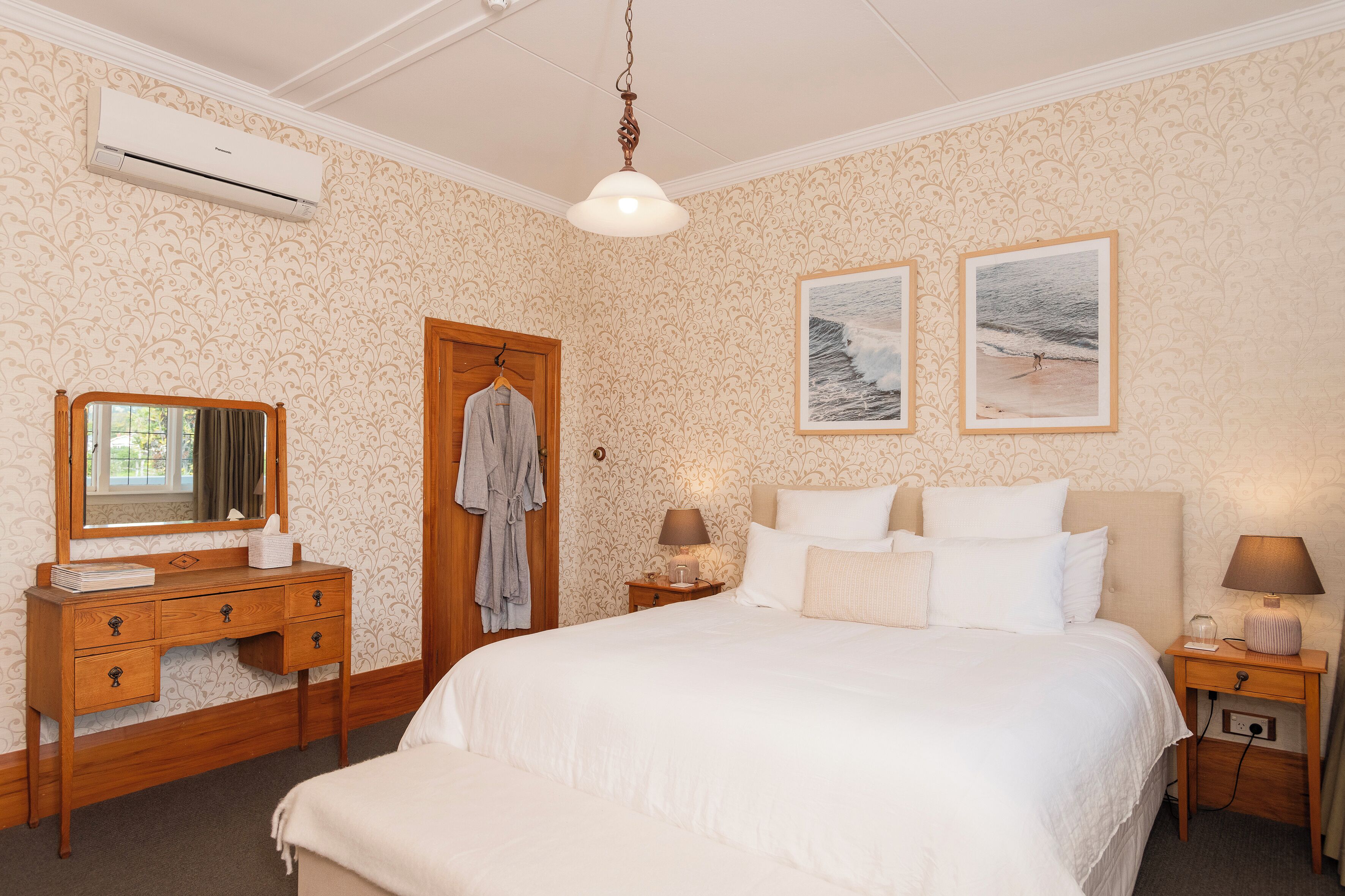 客房 (Wainui) | 特色装修、笔记本电脑工作区、熨斗/熨板、免费 WiFi