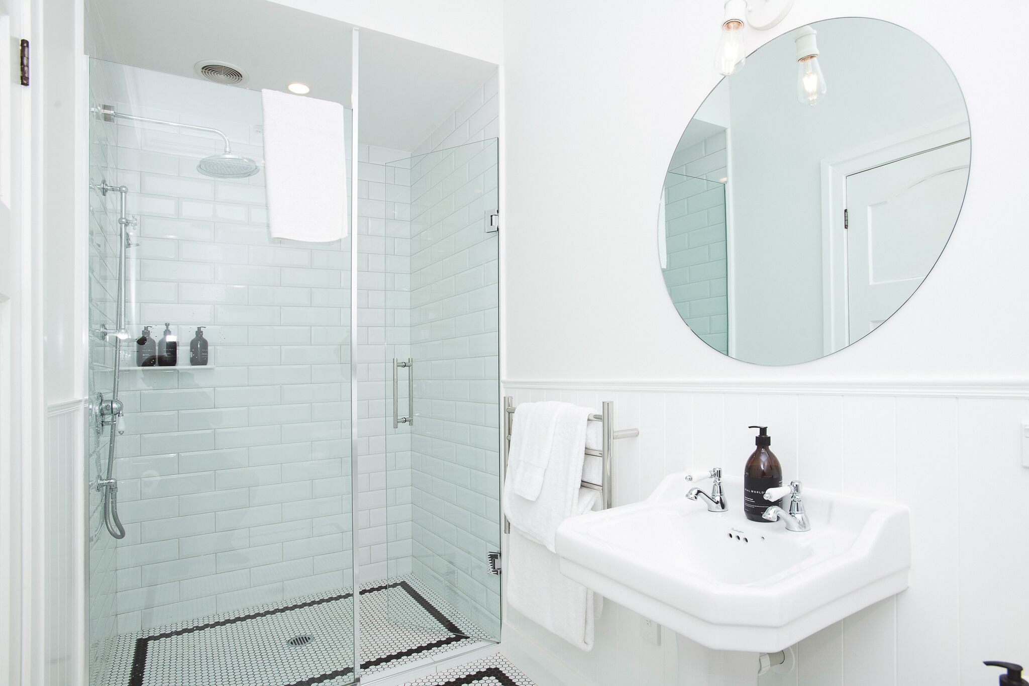 Tolaga | Bathroom