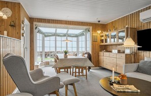 TV, fireplace, stereo - Cozy home in Bjert with WiFi (Bjert)