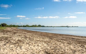 Beach nearby, fishing - Cozy home in Bjert with WiFi (Bjert)