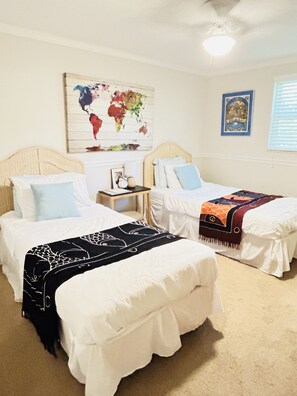 3 bedrooms, desk, iron/ironing board, travel crib