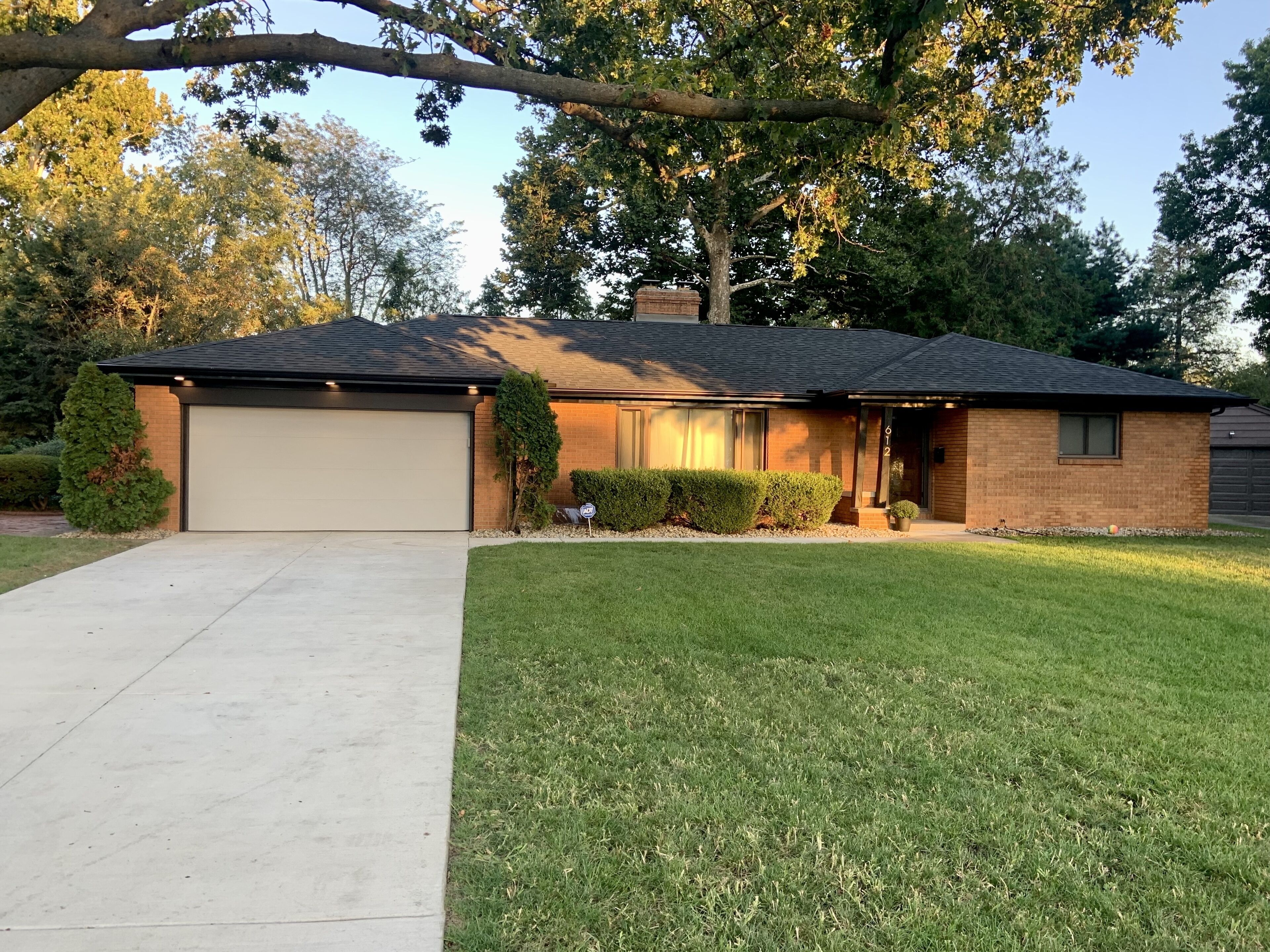 Remodeled ranch 1.5 Mile from Notre Dame & Downtown South Bend.