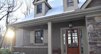 Big Canoe Mountain Home Near Golf, Lakes & Hiking Trails