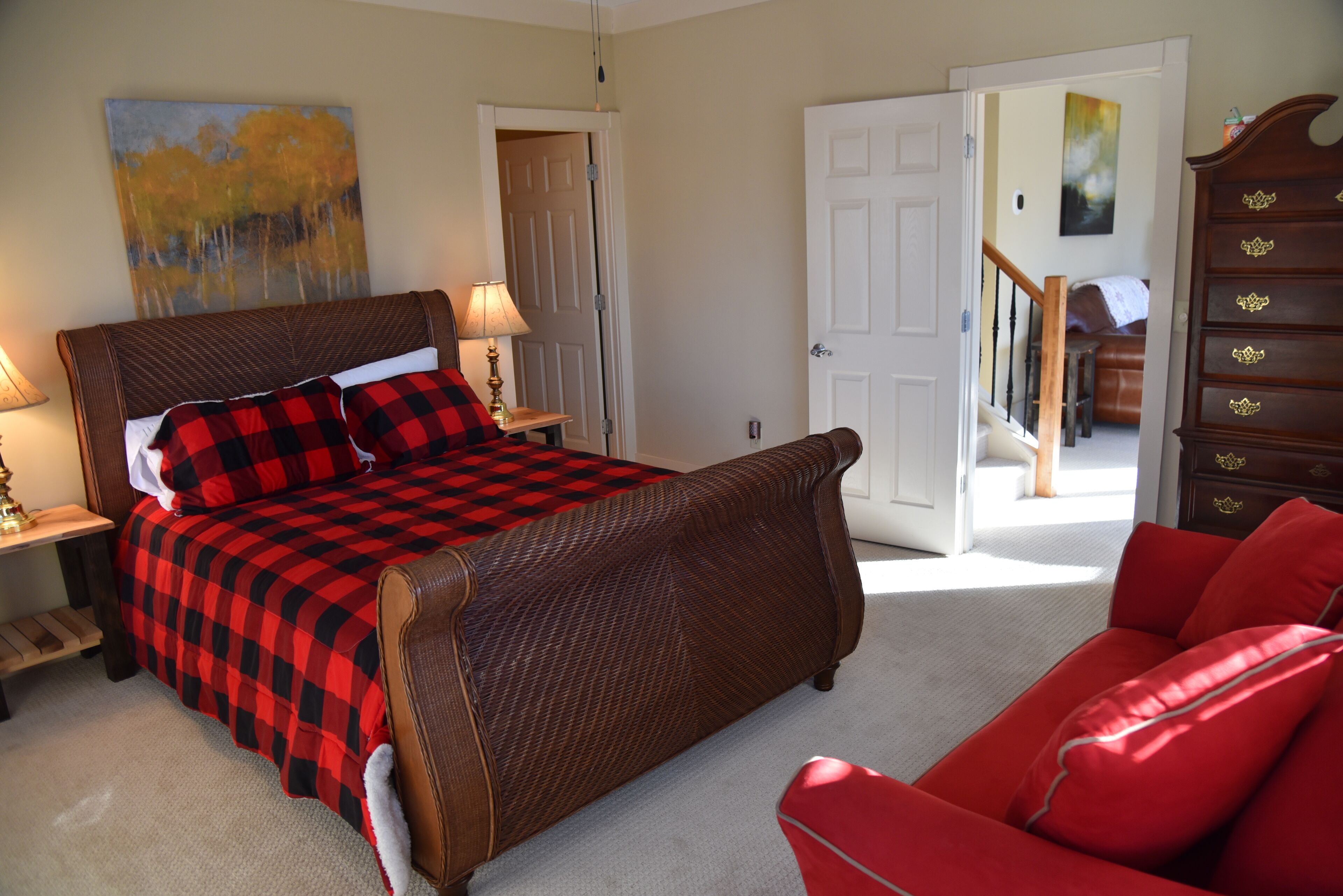 3 camere, una scrivania, ferro/asse da stiro, culla da viaggio