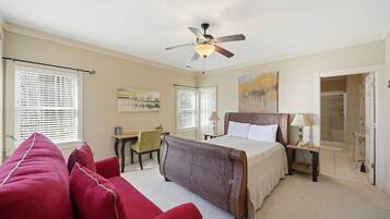 3 bedrooms, desk, iron/ironing board, travel crib