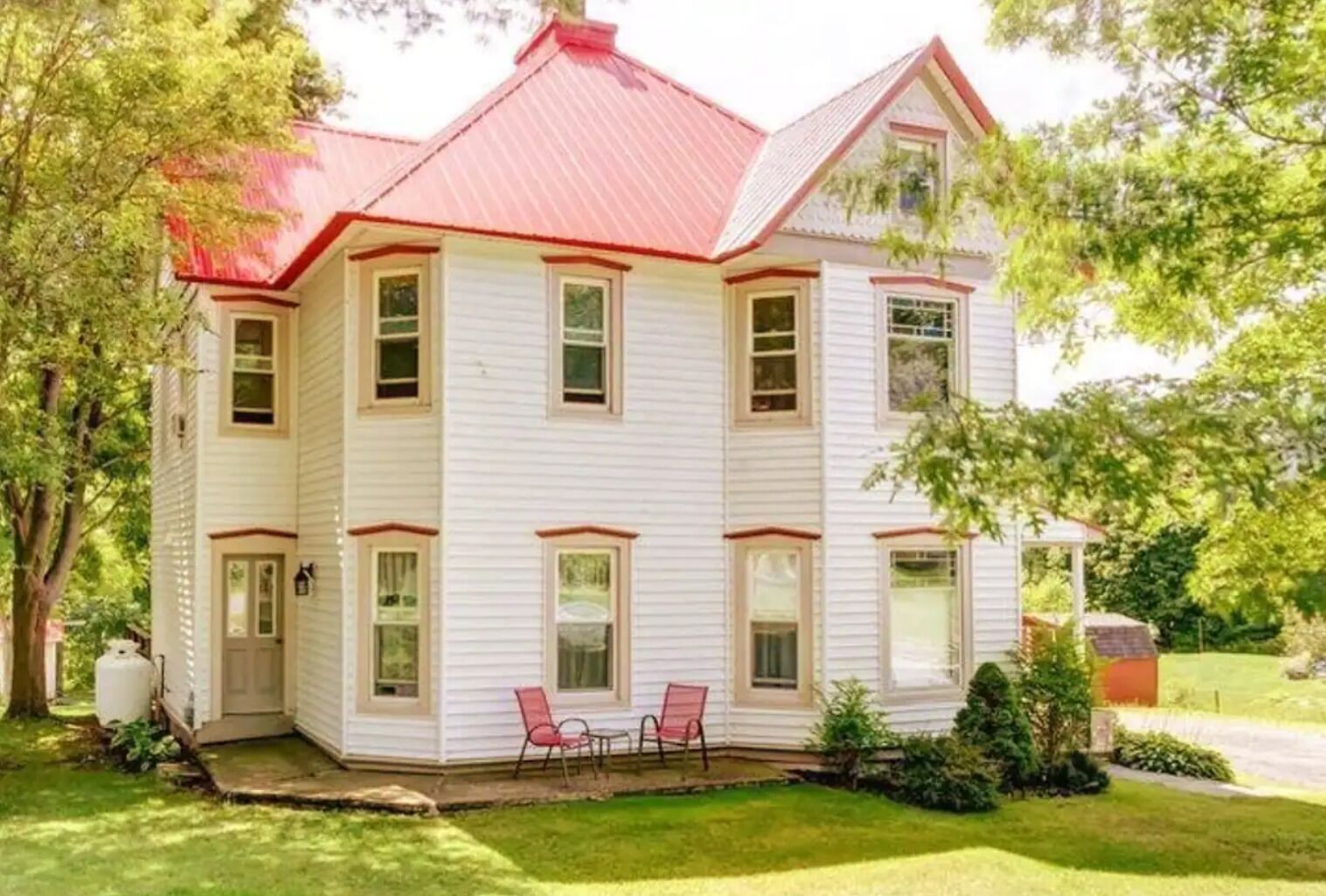 Historic Catskills 4 bdrm w/ Pool & River Access!