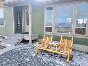 Property grounds - Classy 3-Bedroom Fishing Cottage with amazing lake and mountain views (Townsend)