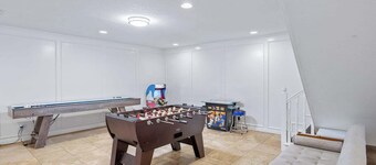 Pool, HOT TUB and Huge Game Room