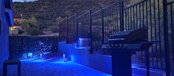 Desert Valley Stay - Mountain Views