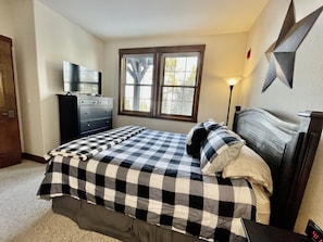 2 chambres, bureau, lit de bébé portatif, accès au Wi-Fi (inclus)