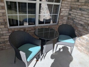 Outdoor dining - D's Florida Vacation Home (Pensacola)