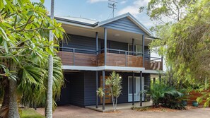 Exterior - Latitude 32 - Boomerang Beach (Boomerang Beach)