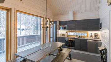 Fridge, microwave, dishwasher, cookware/dishes/utensils