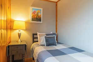2 bedrooms, free WiFi, bed sheets
