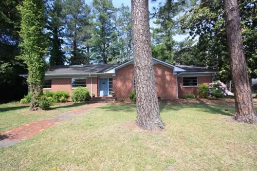 3 bedroom 2 bath brick house