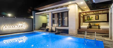 Piscine extérieure