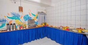 Free daily buffet breakfast - Pousada Morro Tropical (Cairu)