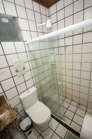 Standard Apartment | Bilik Mandi | Pancuran mandi, tuala disediakan 