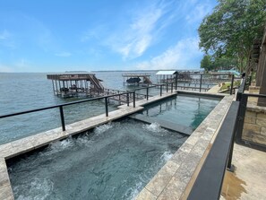 Outdoor pool - Lake House with pool + hot tub on Golf Course with boat dock (Malakoff)