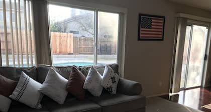 1 Bedroom with Shared Bath. Quiet place for business professional or traveler