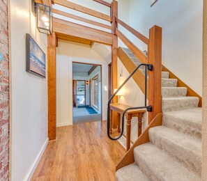 المنشأة من الداخل