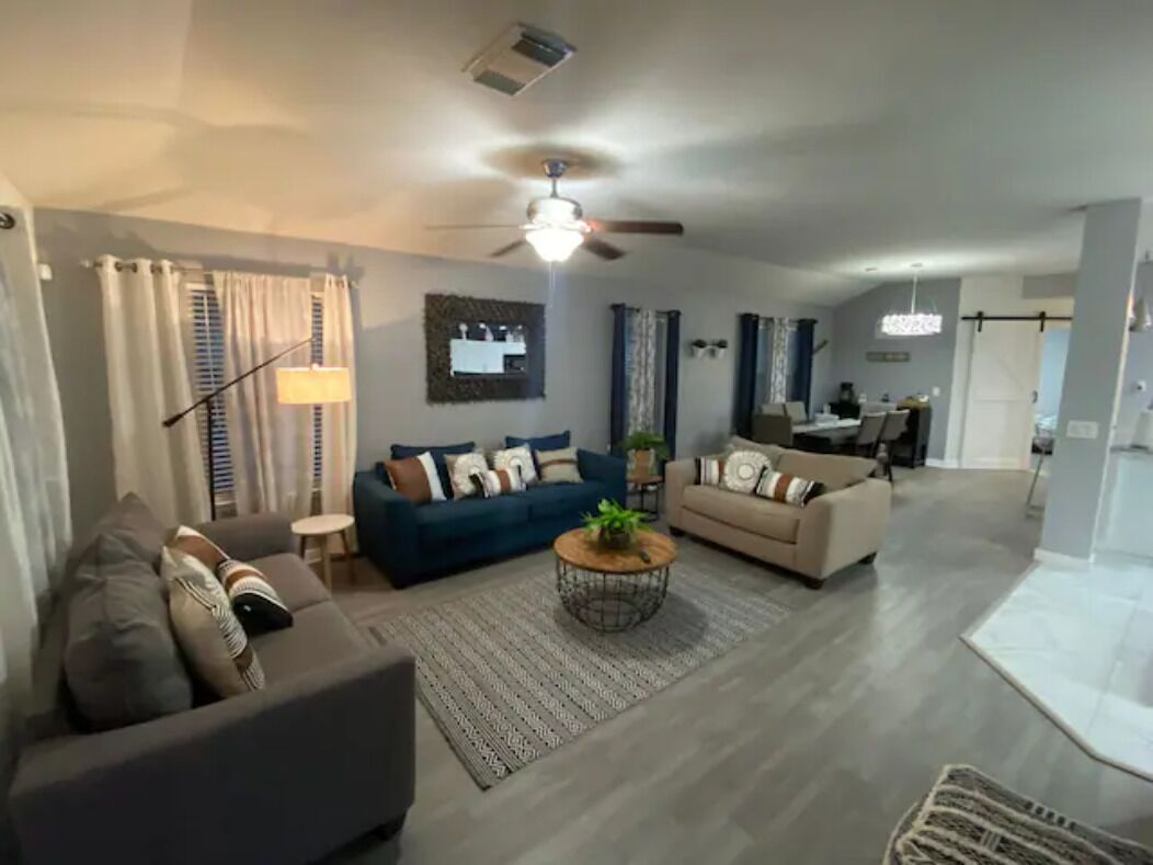 4 BEDROOMS/ NEAR SEA WORLD/ LACKLAND REMODELED 