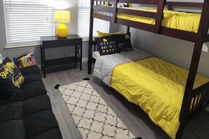 4 bedrooms, iron/ironing board, travel crib, free WiFi