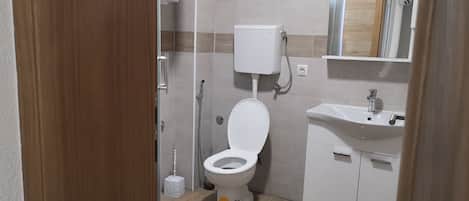 Douche, bidet