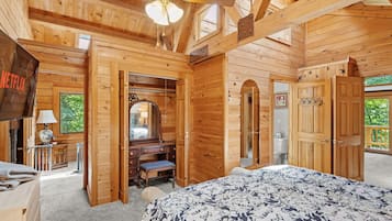 3 slaapkamers, een bureau, een strijkplank/strijkijzer, gratis wifi