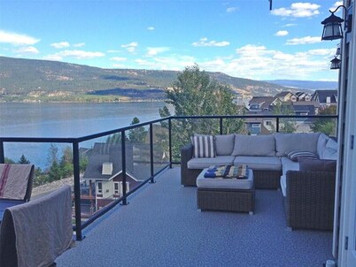 La Casa Lakeview Cottage - 3bdrm/3bath