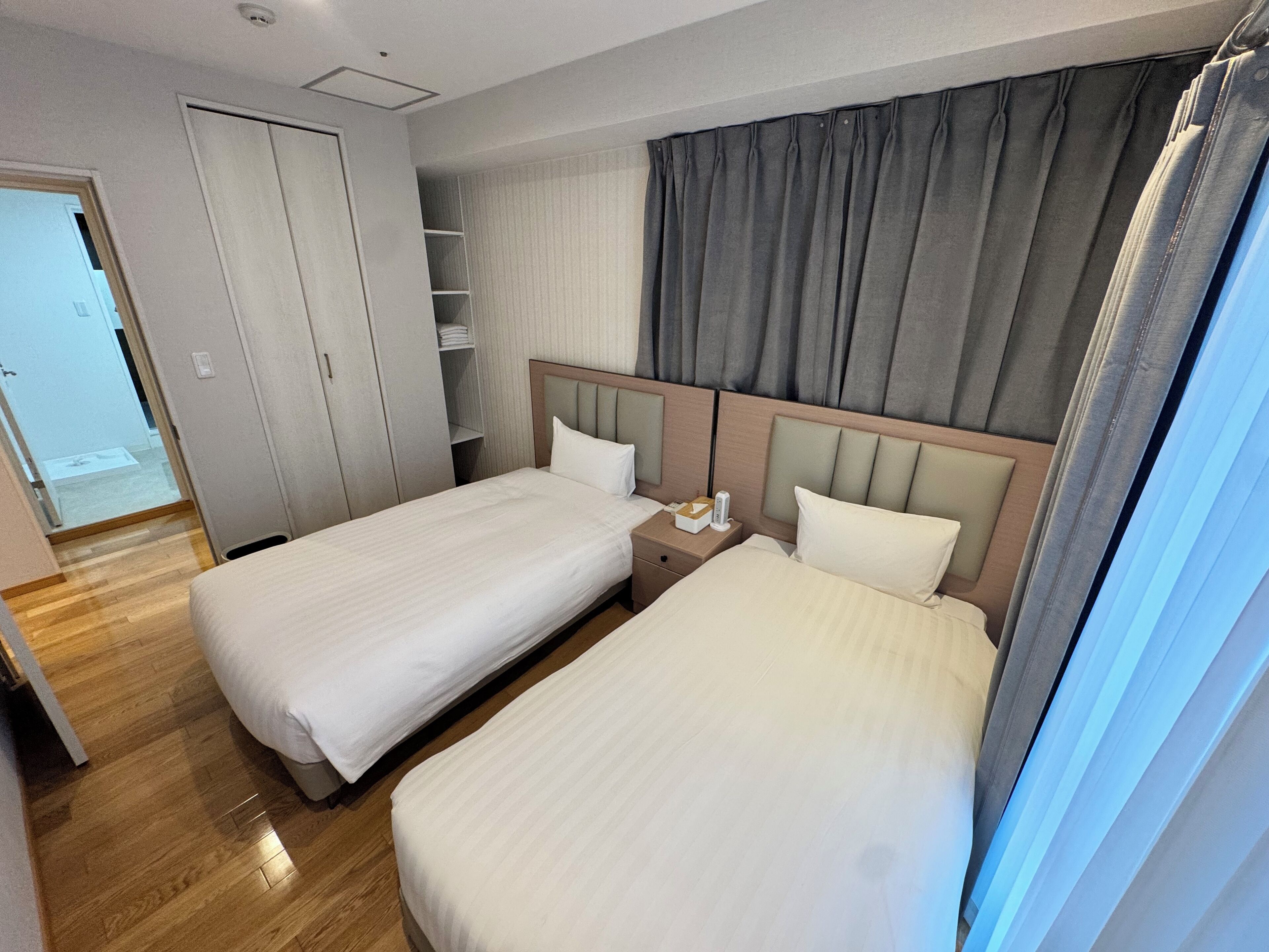 Suite | Wi-Fi gratis dan seprai linen