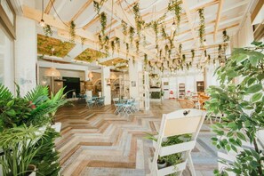 Terrace/patio - Spartacus Pool Apartments (Trikomo)