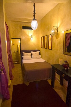 Room, 1 Bedroom, Smoking, Patio | 1 bedroom