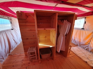 1 bedroom - Stargazing Tent at Nkhila Lodge, Agafay Desert Camp (Sidi Badhaj)
