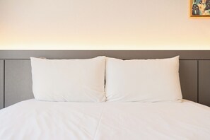 Family Suite | Premium bedding, desk, blackout curtains, free WiFi - Sanbangsan Hotel (Seogwipo)