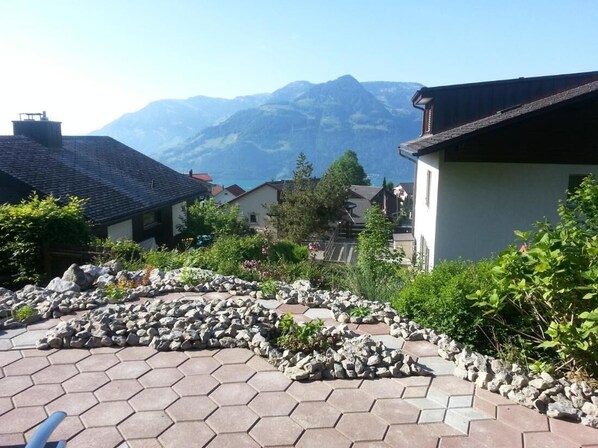 Property grounds - Elfe-apartments Two-room Apartment With Garden, 2-4 Guests (Emmetten)