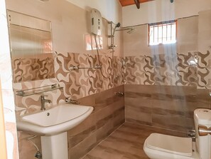 Shower - White House Ratnapura - A charming Hotel (Ratnapura)
