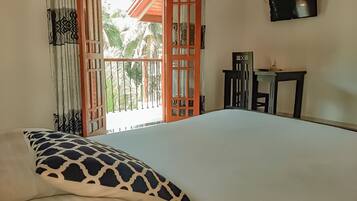 6 makuuhuonetta, ilmainen Wi-Fi