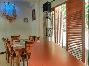 Dining - White House Ratnapura - A charming Hotel (Ratnapura)