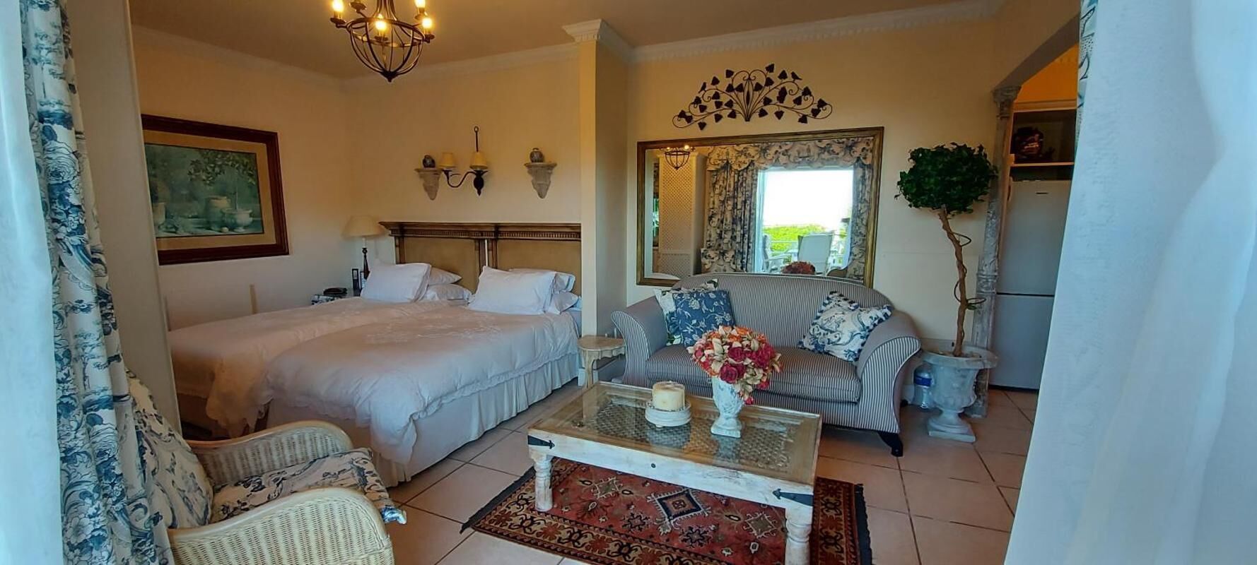 Room, 1 Bedroom, Balcony, Garden View | Lounge