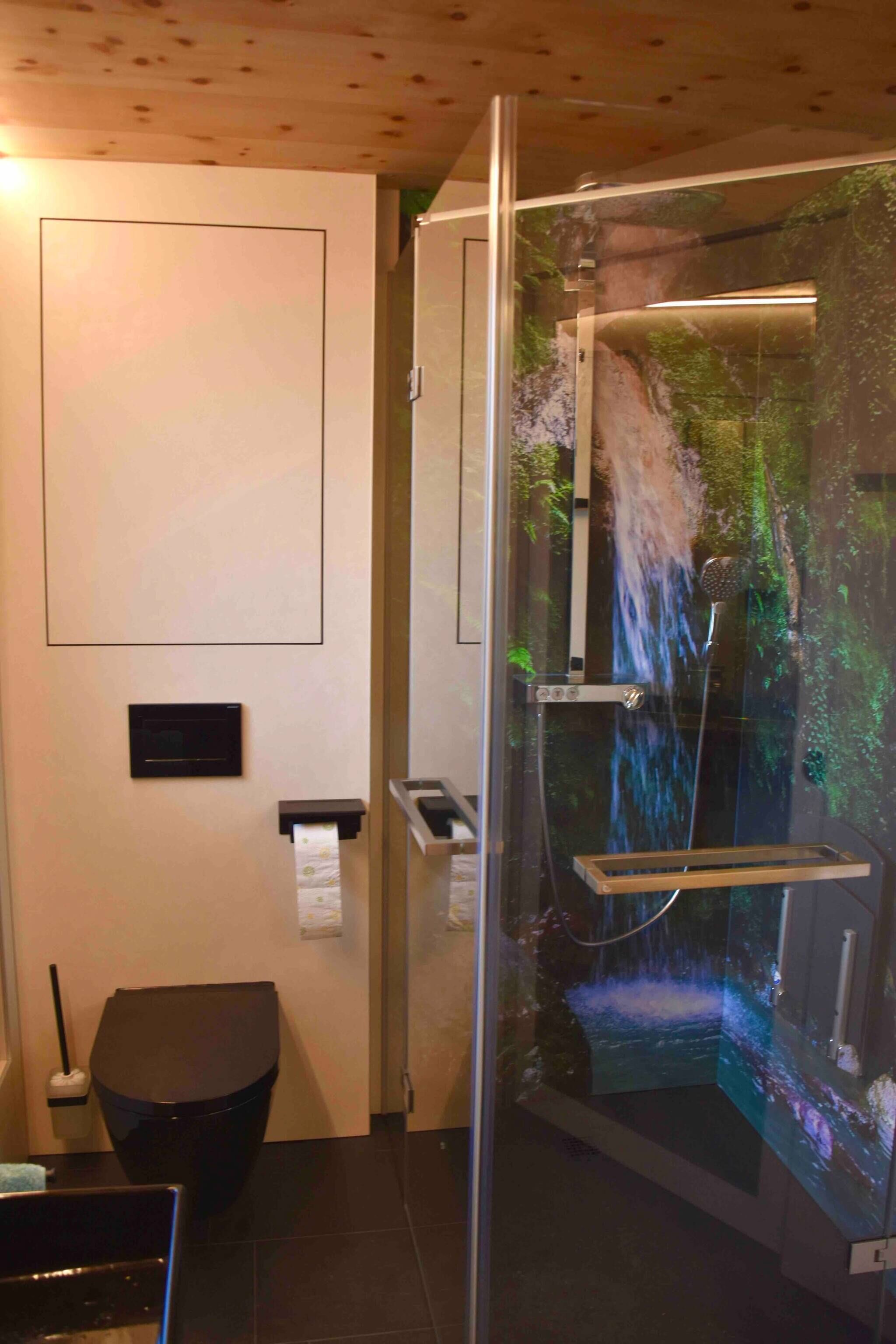 Apartment, 2 Bedrooms, Accessible, Patio | Bathroom shower