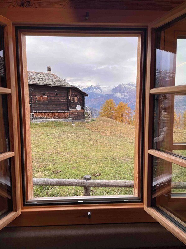 Appartement, 2 chambres, accessible aux personnes Ă mobilitĂ© rĂ©duite, patio | Vue depuis lâhĂ©bergement