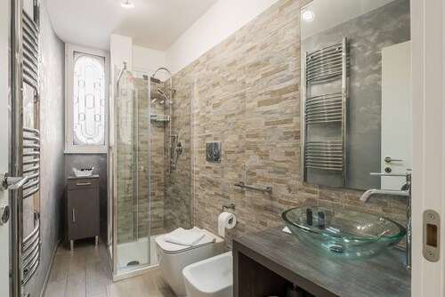 New Completely Renovated Apt In Vatican Peppes
