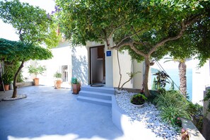 Apartament, 2 dormitoris, fumadors, balcó | Jardí