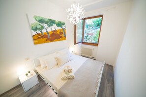 2 chambres, fer et planche à repasser, Wi-Fi, draps fournis