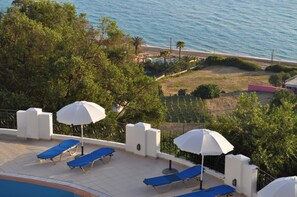 Apartment, 2 Bedrooms, Smoking, Balcony | Beach