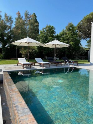 Biệt thự, 4 phòng ngủ, lò sưởi, quang cảnh hồ bơi | Hồ bơi | Hồ bơi ngoài trời