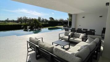 Villa, 4 Bedrooms, Fireplace, Pool View | Property grounds