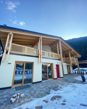 Terrace/patio - Chalet Relax Molveno Immersed in a Natural Oasis Near Trails (Molveno)