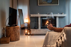 Presidentiële kamer, open haard, uitzicht op zee | Een kluis op de kamer, individueel gemeubileerd, een laptopwerkplek
